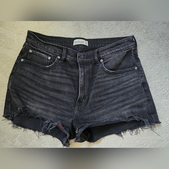 Abercrombie & Fitch Mom Shorts - Picture 1 of 8